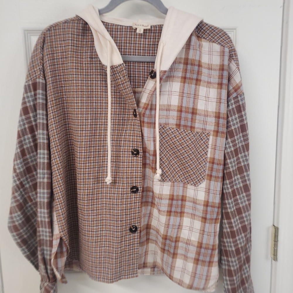 Hem & Thread Flannel - Picture 5 of 13